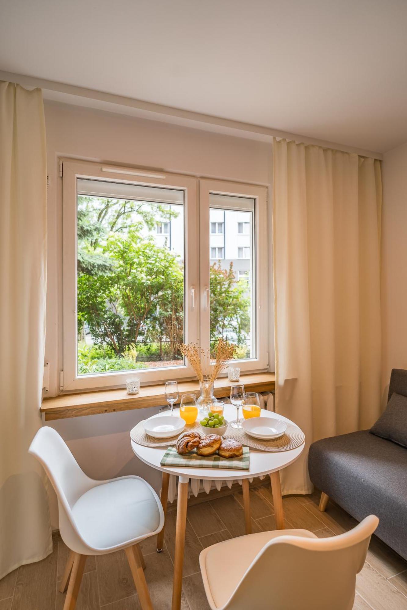 Krakow Czyzyny - Terrace By Rentujemy Apartamento Exterior foto