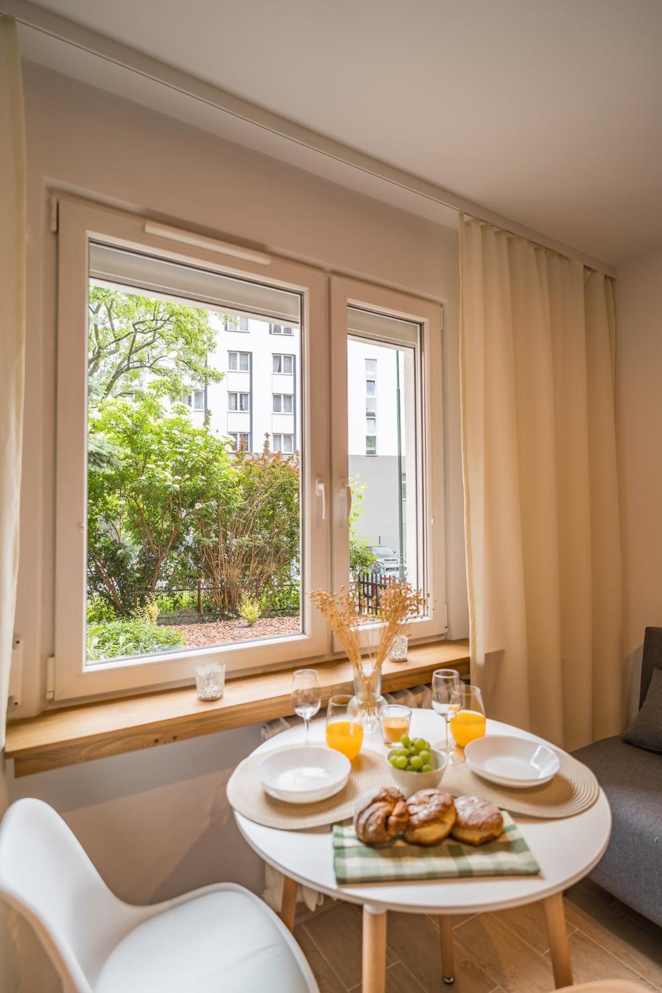 Krakow Czyzyny - Terrace By Rentujemy Apartamento Exterior foto